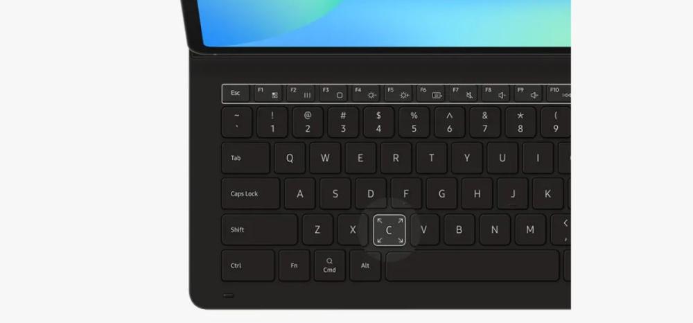 Tastatura Nedetașabilă Galaxy Tab S10 FE+, combinată cu modul DeX, aceasta îți oferă o experiență similară celei unui laptop.