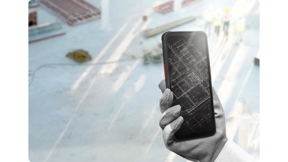 Galaxy XCover7 Pro are ecranul luminos și clar cu Funcția Vision Booster.