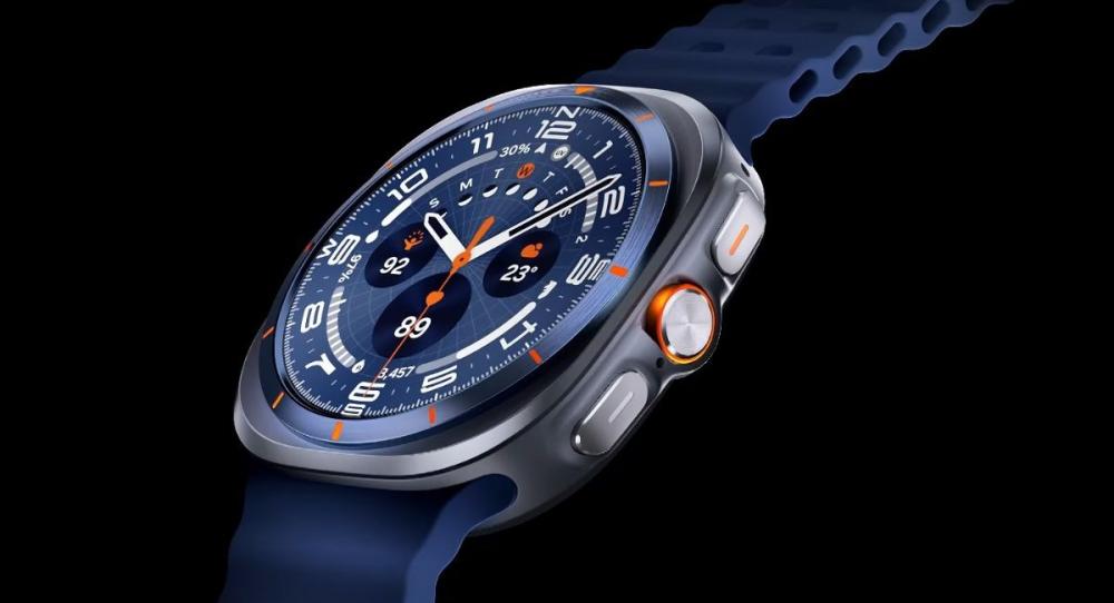 Ceasul Samsung Galaxy Watch Ultra 2 (2025) rezistă la șocuri și condiții extreme, datorită corpului robust din titan și sticlei Sapphire Crystal.