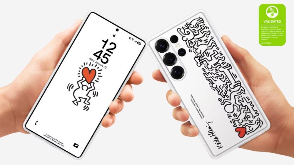 Cu Husa Flipsuit Samsung Galaxy S25 Ultra S938, ecranul de blocare și Always On Display își ajustează automat tema pentru un efect vizual perfect sincronizat.