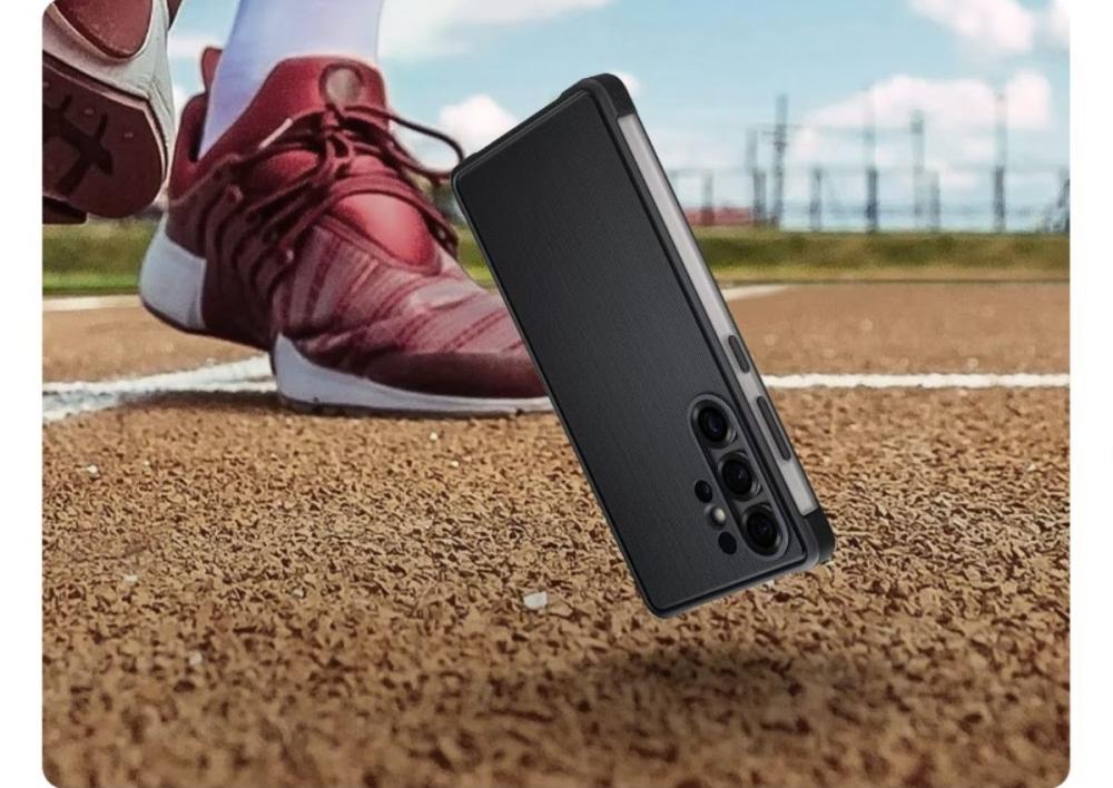 Husa Rugged Samsung Galaxy S25 Ultra S938, a fost testată pentru a rezista la impacturi de până la 1.2 metri, protejând eficient telefonul chiar și pe suprafețe dure precum oțelul.