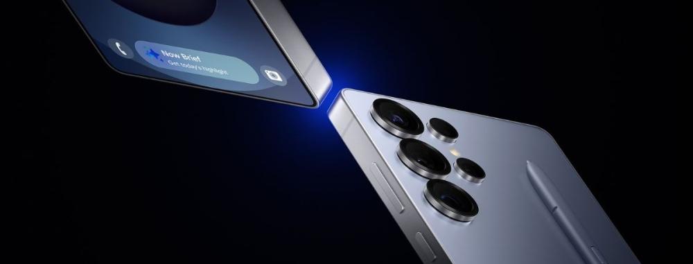 Carcasa din titan a Telefonului Samsung Galaxy S25 Ultra 5G Dual SIM S938 oferă durabilitate, iar sticla Corning® Gorilla® Glass Victus® 2 protejează împotriva șocurilor.