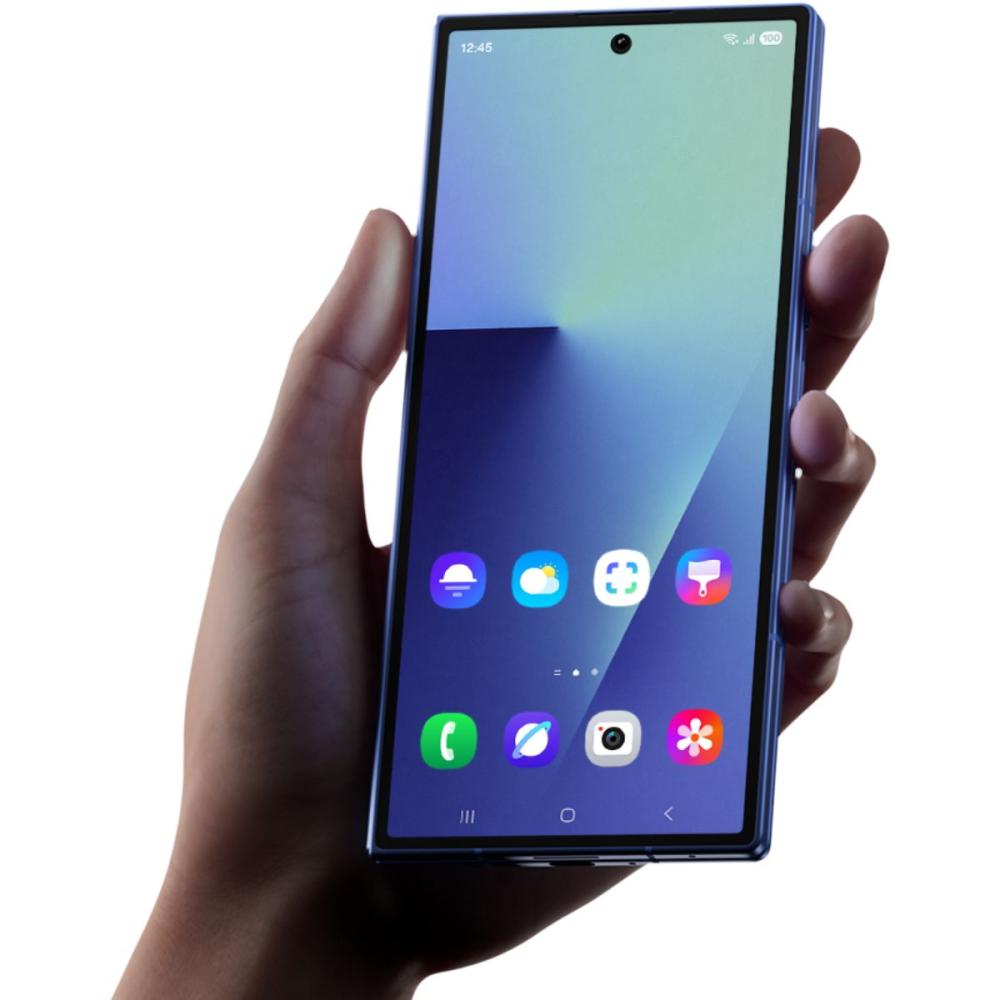 Galaxy Z Fold7 are ecranul extern extins la 6,5” și un ecran principal impresionant de 8”.